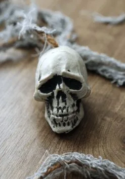 Skull Garland Decoration -Halloween Costumes Shop skull garland halloween decoration alt 3